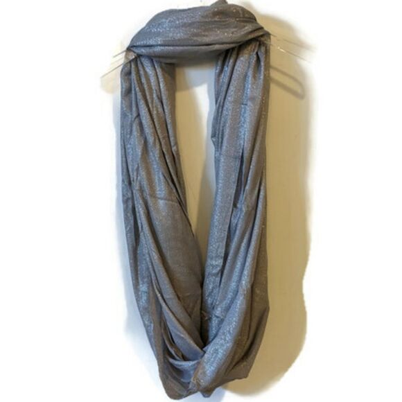 METTALIC INFINITY SCARF NWT HOLIDAY COLOR - Picture 2 of 6